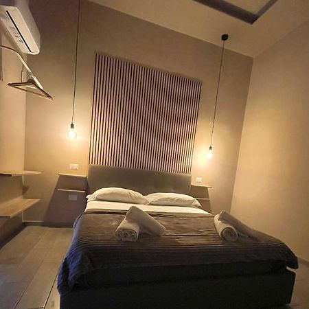 Valentine'S House Bed & Breakfast Napoli Bagian luar foto