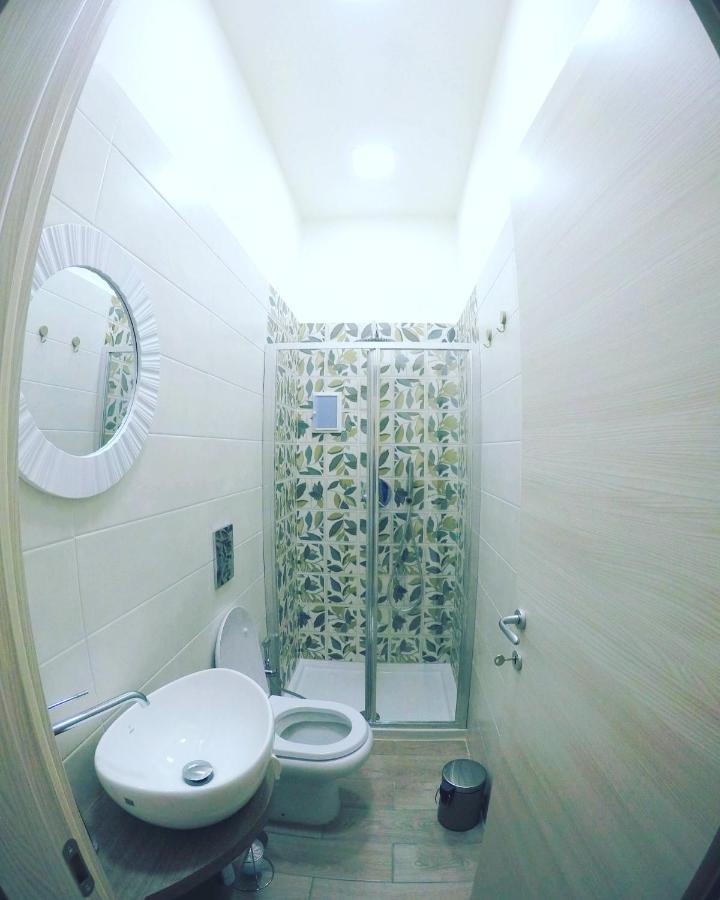 Valentine'S House Bed & Breakfast Napoli Bagian luar foto