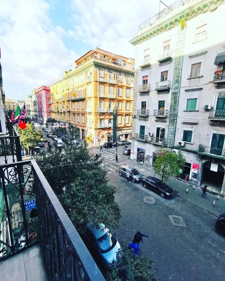 Valentine'S House Bed & Breakfast Napoli Bagian luar foto
