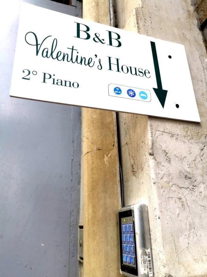 Valentine'S House Bed & Breakfast Napoli Bagian luar foto
