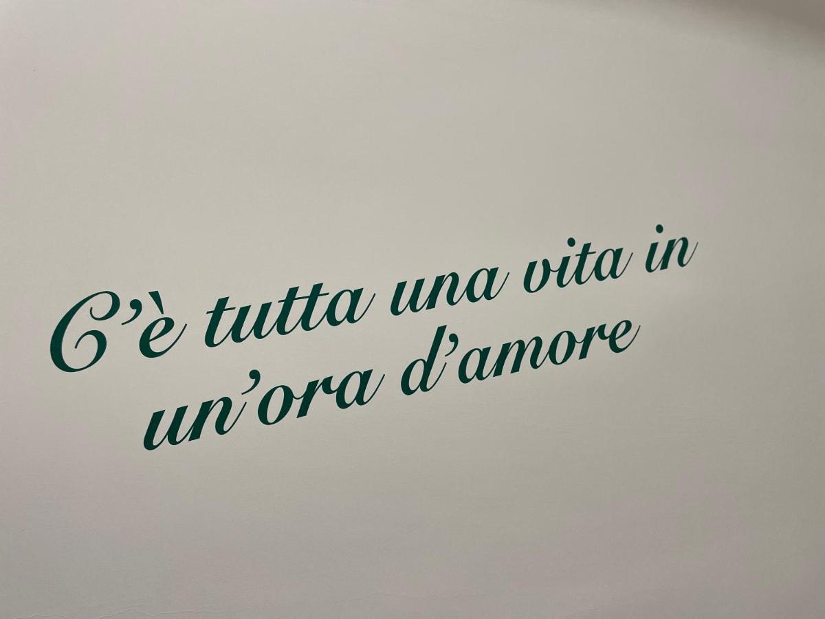 Valentine'S House Bed & Breakfast Napoli Bagian luar foto