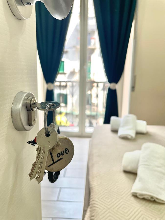 Valentine'S House Bed & Breakfast Napoli Bagian luar foto