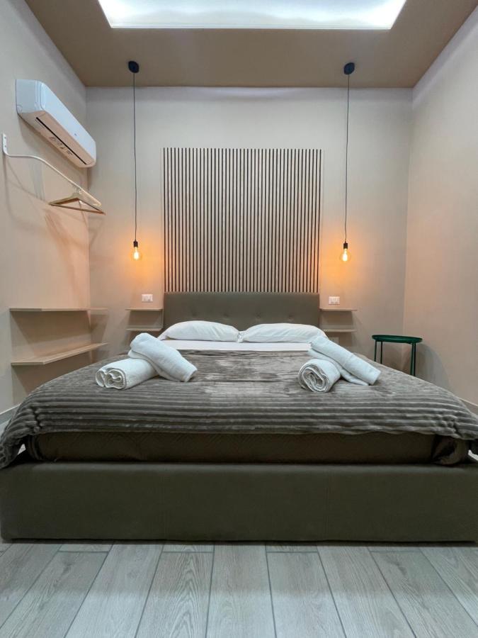 Valentine'S House Bed & Breakfast Napoli Bagian luar foto