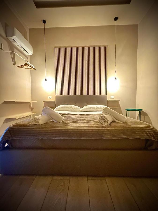 Valentine'S House Bed & Breakfast Napoli Bagian luar foto
